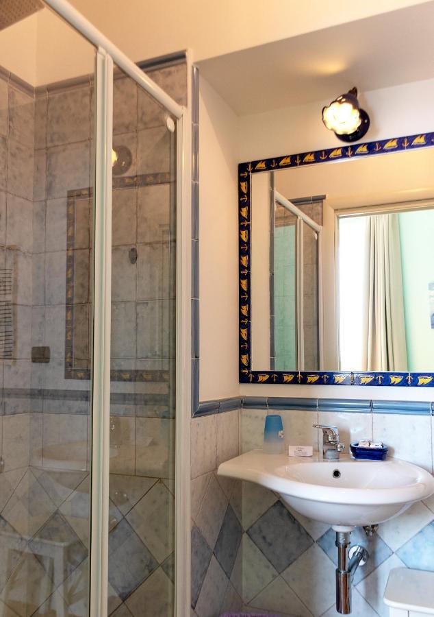 B&B Il Porticciolo Di Amalfi Bagian luar foto