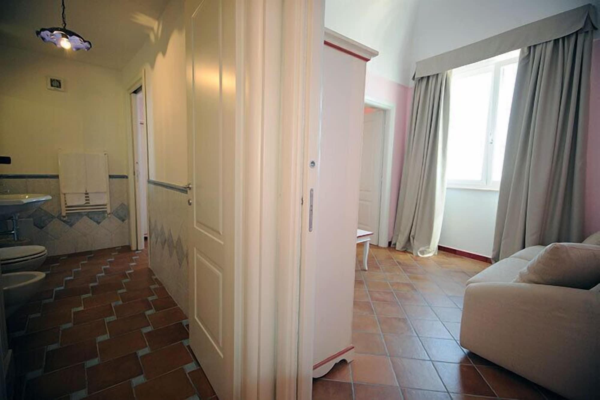 B&B Il Porticciolo Di Amalfi Bagian luar foto