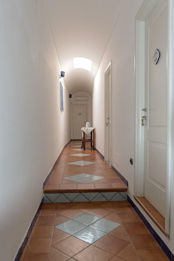 B&B Il Porticciolo Di Amalfi Bagian luar foto